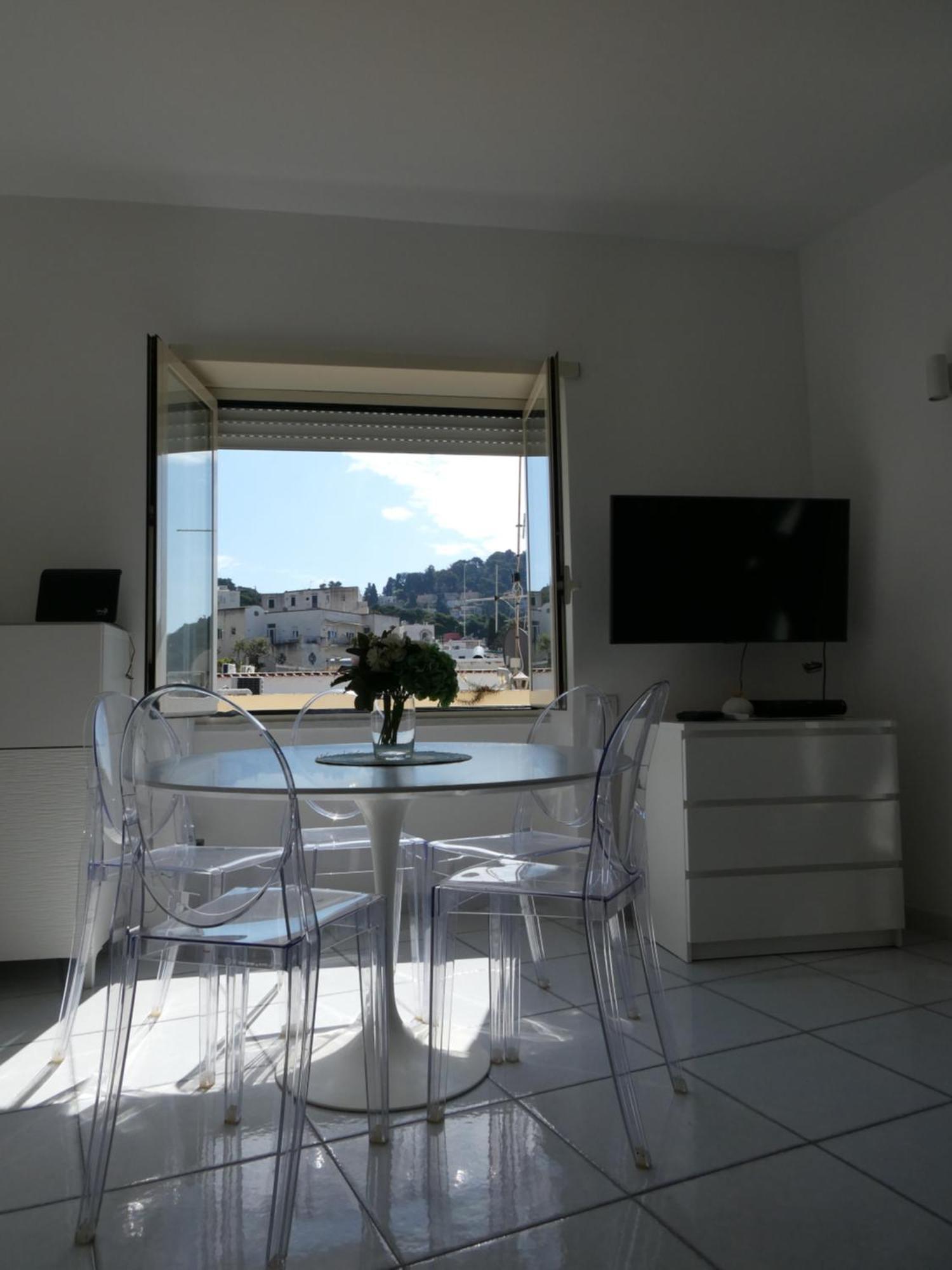 Capresella Luxury